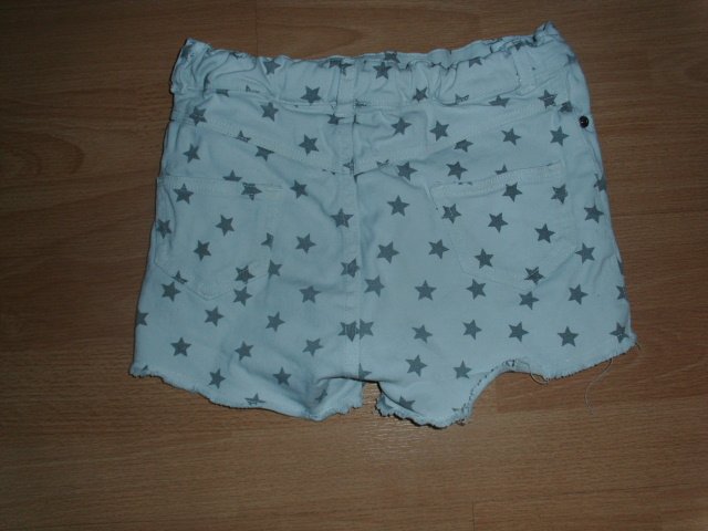 Jeansshorts von Zebralino, mit Sternen, Gr. 122