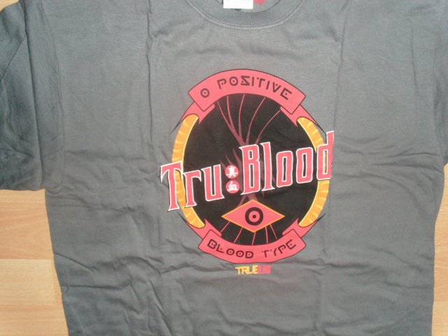 T-Shirt von True Blood, grau mit Motiv, Gr. M OVP