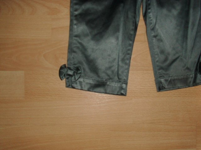 Capri-Satinhose von H&M, khaki, Gr. 116