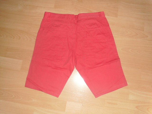 Shorts von BellField, rot, Gr. 48 ( W32) mit Etikett