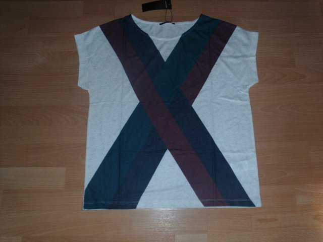 T-Shirt von Pieces, wollweiß mit Motiv, Gr. M mit Etikett
