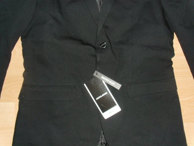Business-Anzug von Jack & Jones, super slim, schwarz, Gr. 46 mit Etikett
