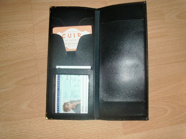 Kartenhalter / Scheckheft von Livan, schwarz, Neu