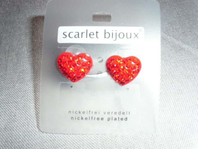 Ohrstecker von Scarlet Bijoux.  rote Herzen mit Strass  ( Modeschmuck) NEU