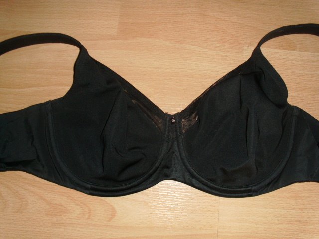 BH von Triumph, schwarz mit Bügel, Gr. 85 C