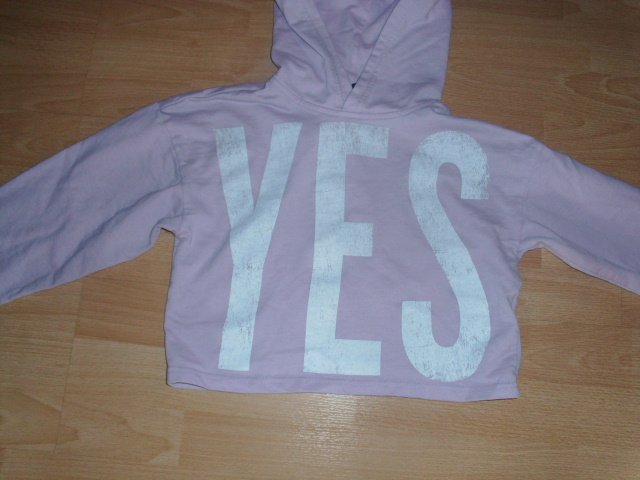 Kurzer Hoodie von Page, flieder mit Motiv, Gr. 134/140