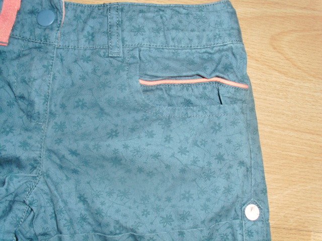 Shorts von Decathlon, grau mit Motiven, Gr. 110/116