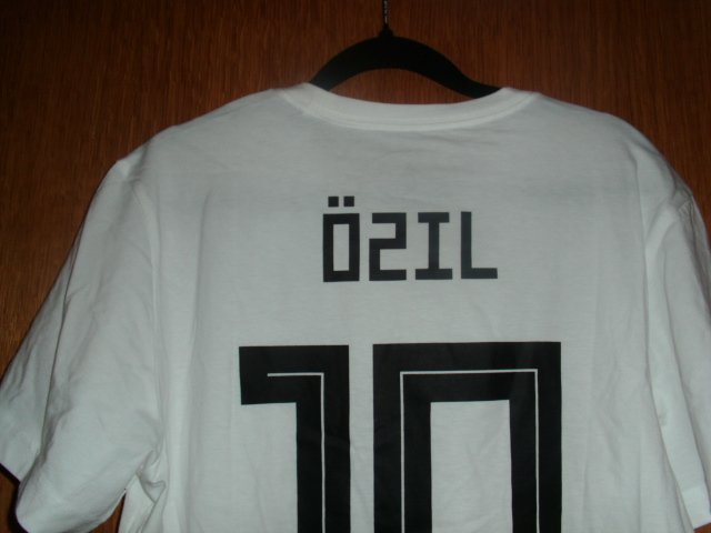 Fan T-Shirt von Adidas, weiß, Özil, Gr. M