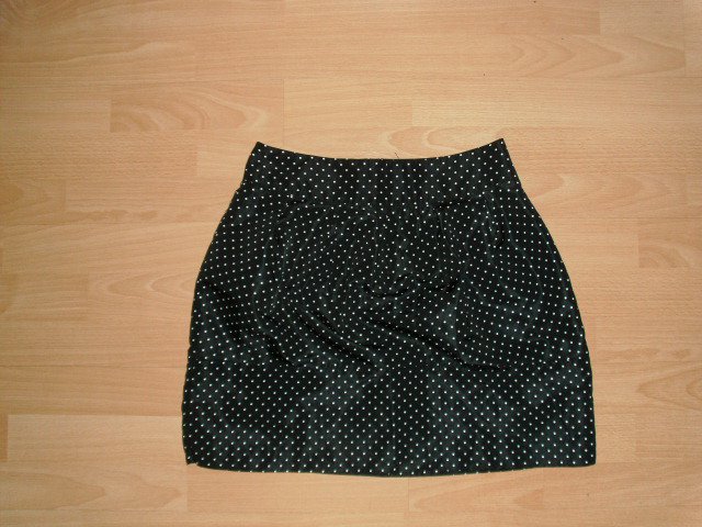 Rock von Zara, schwarz-weiß, Gr. 36 (S)