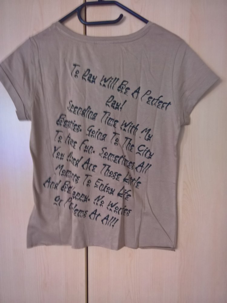 neues Shirt mit Schnürung vorne Gr. 32/34