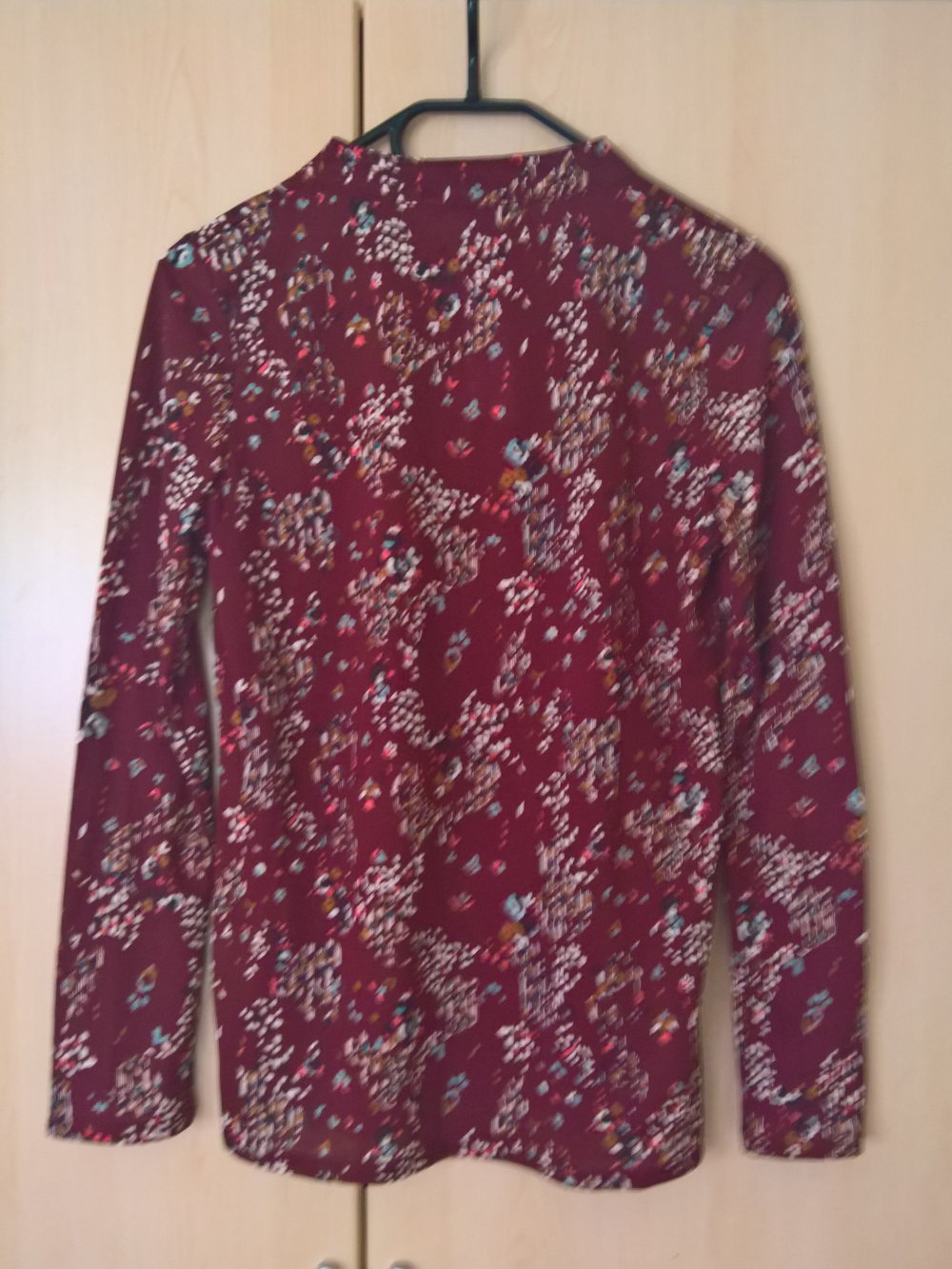 neue Bluse bordeaux mit Muster Gr. 34 (hoher Neupreis!)