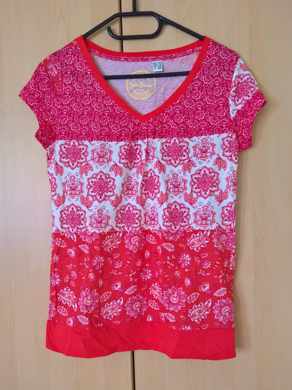 ungetragenes Shirt Gr. 34 von John Baner