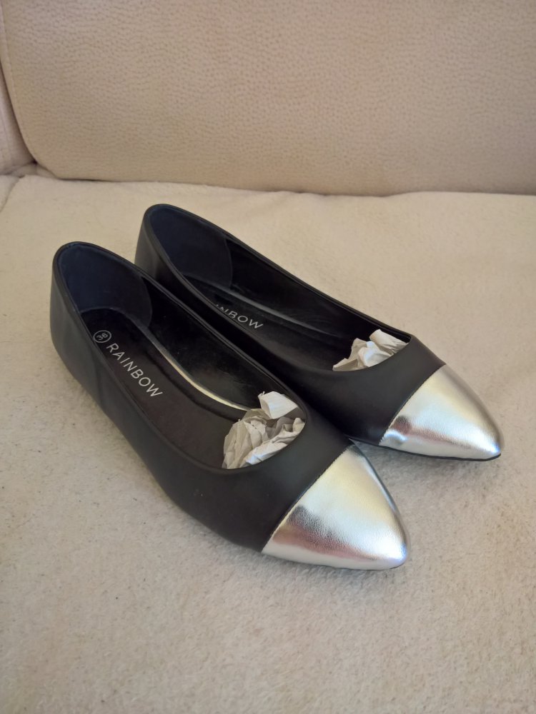 ungetragene Ballerinas schwarz silber Gr. 36