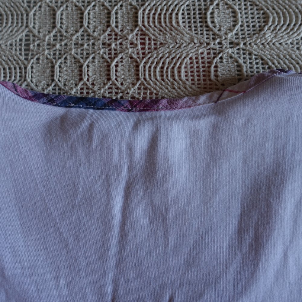 Top, Trägerhemd, Hemd, Shirt, weiß mit buntem Paspelrand, Gr. 50