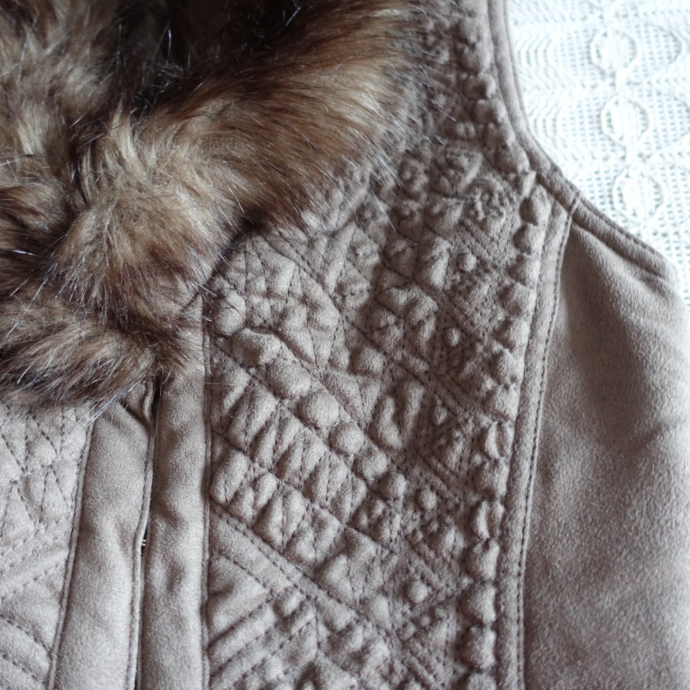 Weste, Wildleder-Weste, braun, mit Kunstfell, Gr. 34 bzw. ca. Gr. XS, Promod