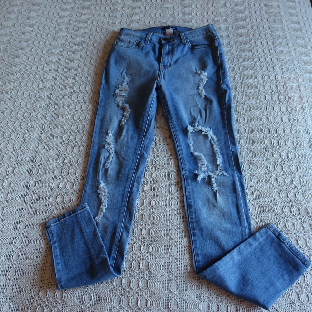 Jeans, Hose, Fashion Nova, Skinny, Röhrenjeans, Gr. 7 (W27), hellblau