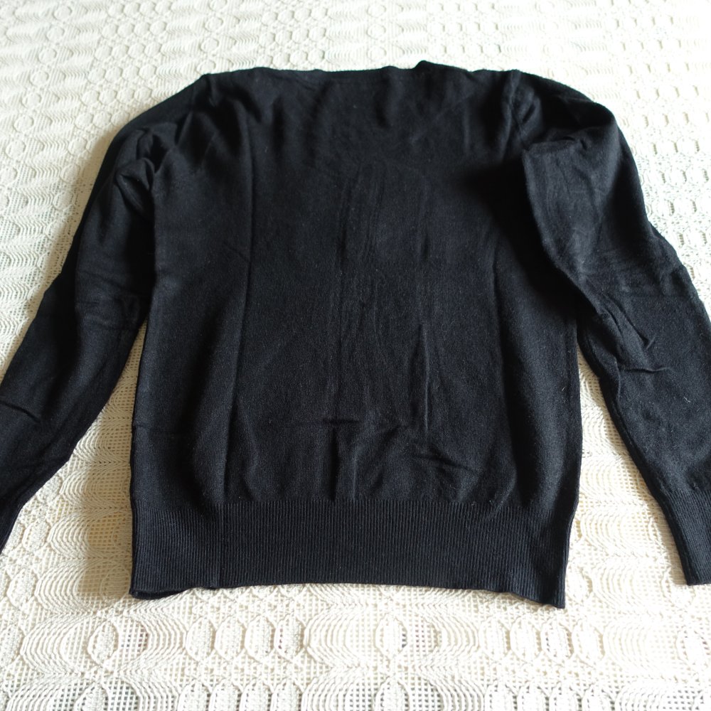 Pullover, Feinstrick, Gr. S/M bzw. ca. Gr. 36/38, schwarz
