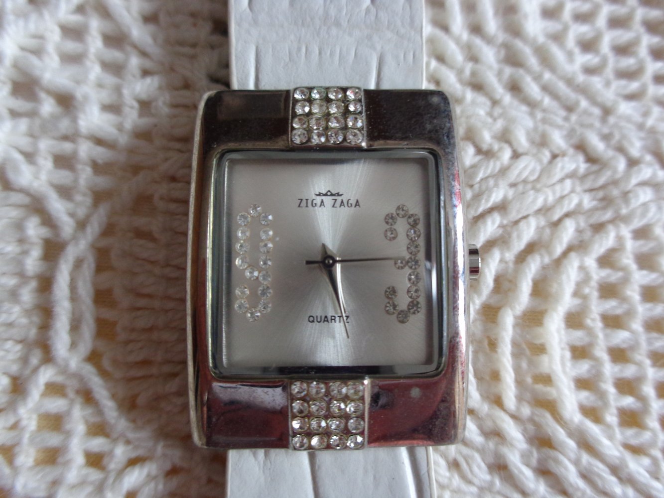 #Uhr, Armbanduhr, silberfarben, Modeschmuck-Uhr, Damen, Leder-Armband weiß