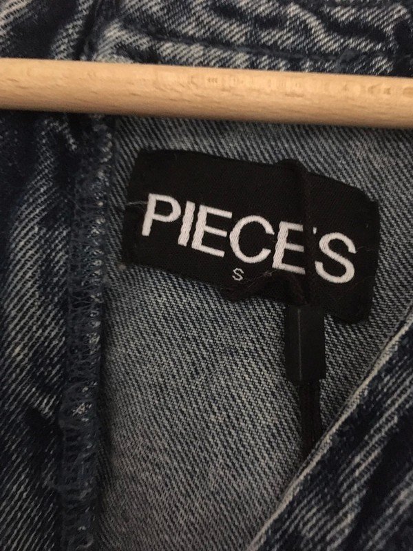 Jeanskleid mit Rüschen Volants