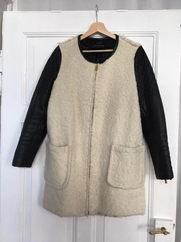 Wollmantel mit Lederärmeln