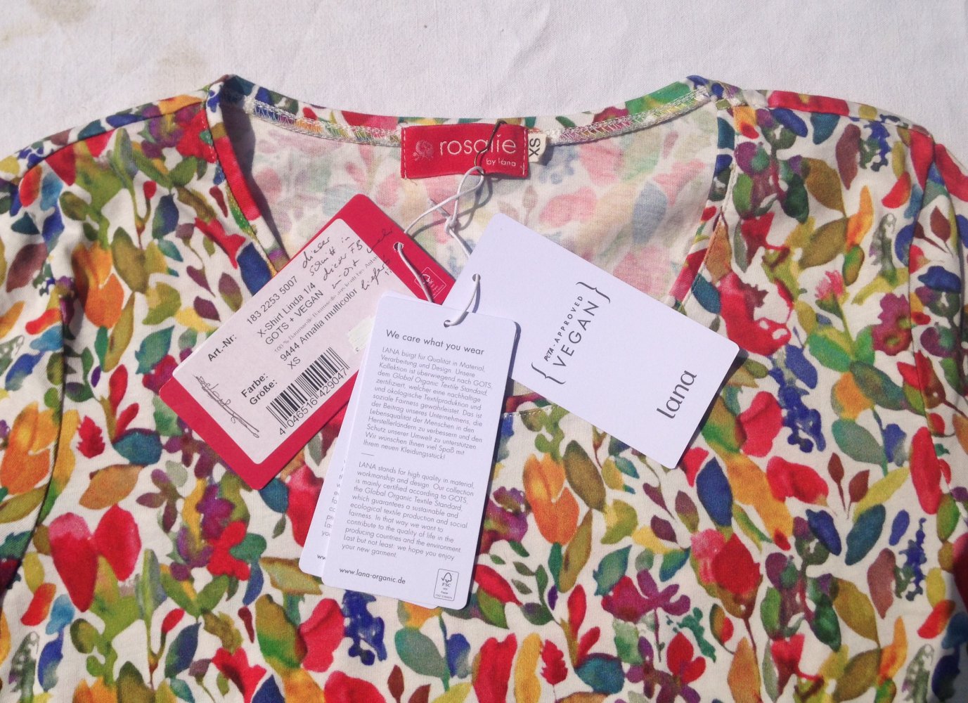 NEU T-Shirt bunt Blumen