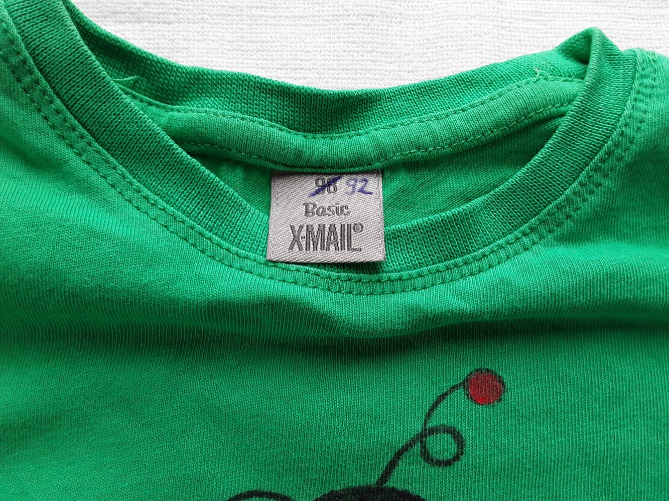 grünes handbemaltes T-Shirt in Gr. 92