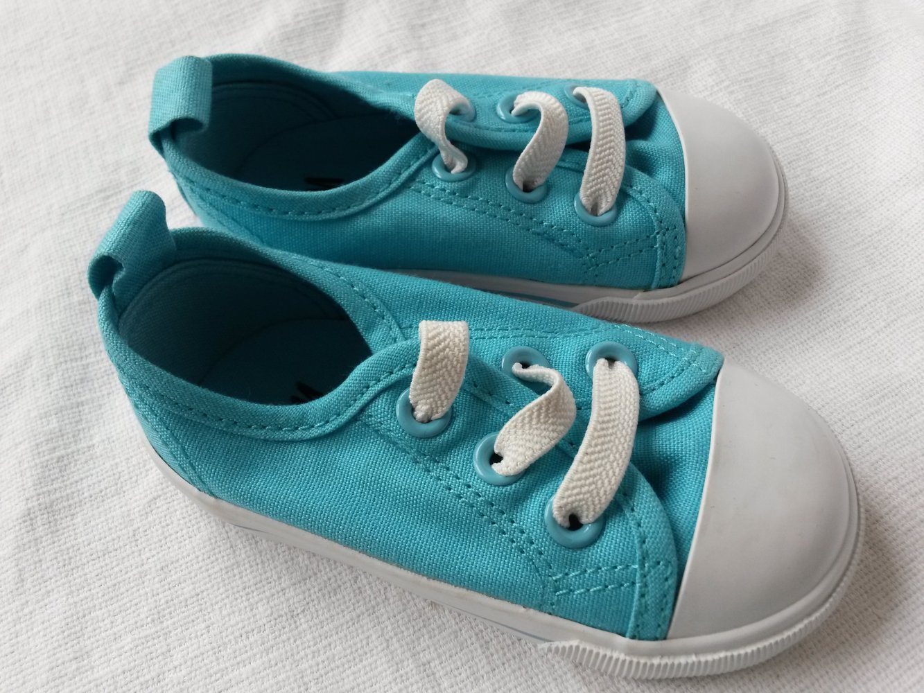 ungetragene Sneaker in Gr. 20/21 von H&M