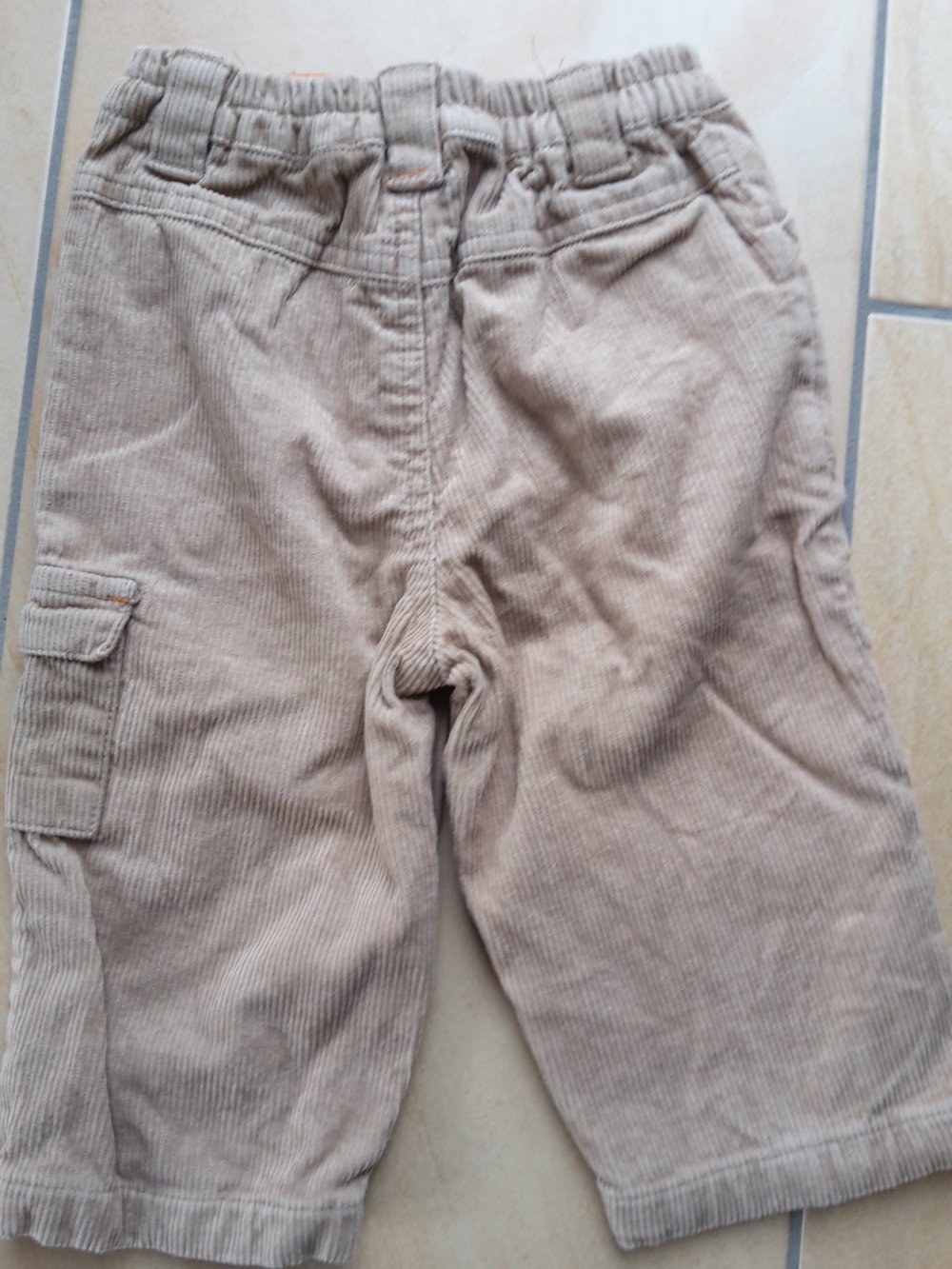 beige Cordhose leicht gefüttert in Gr 74 von C&A