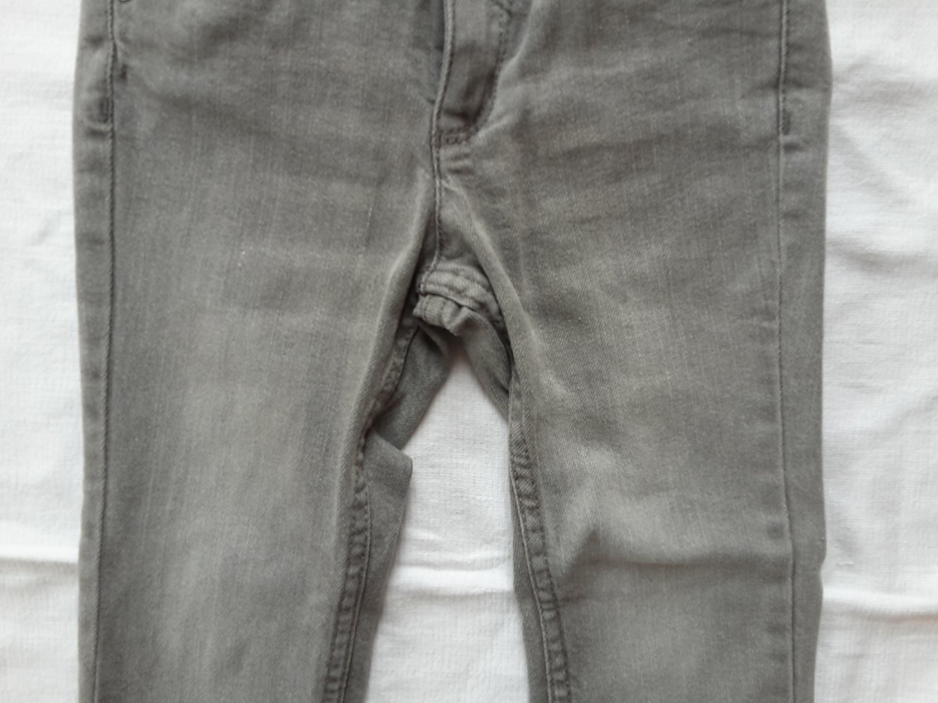 graue Jeans in Gr. 92 