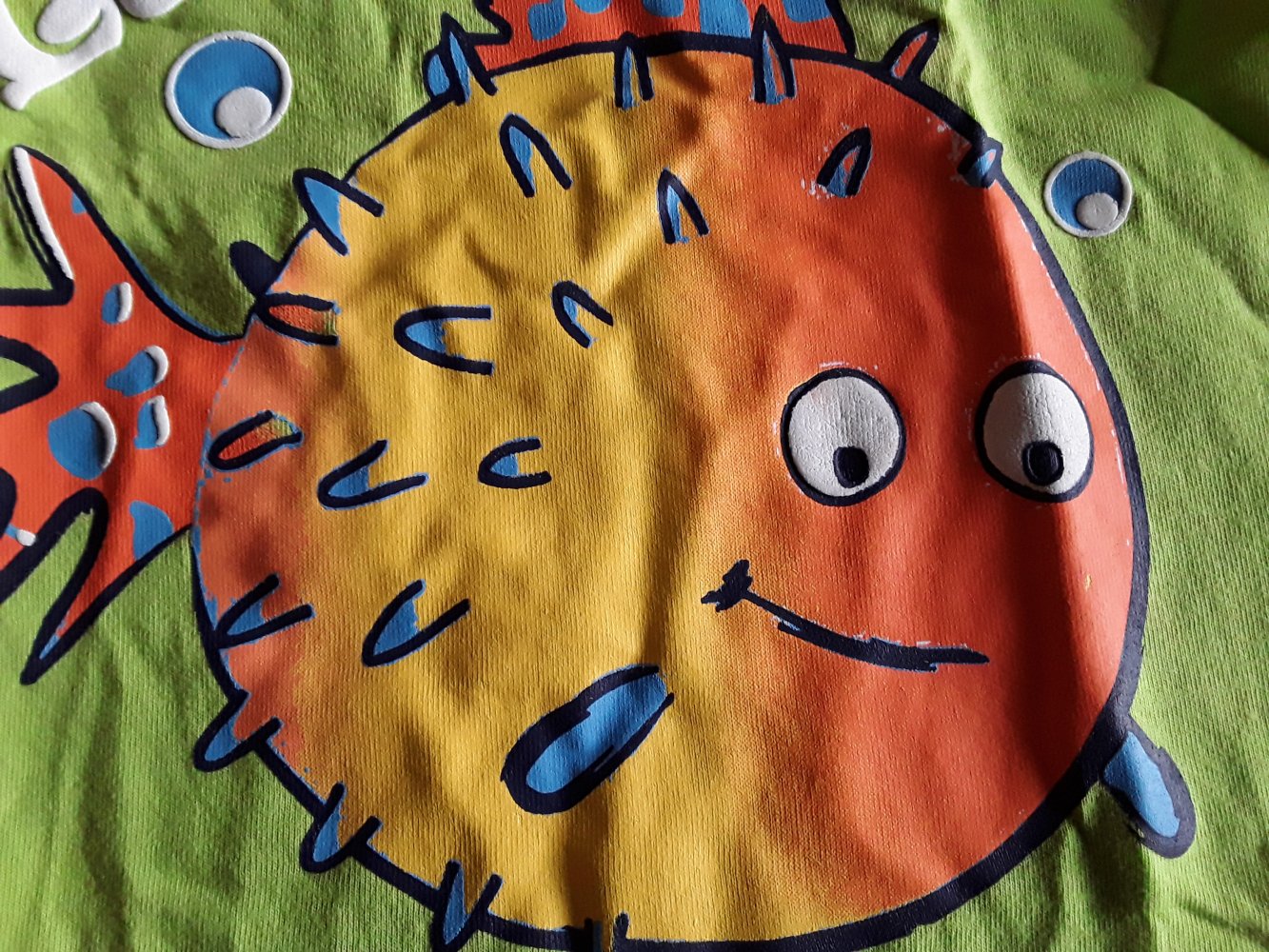 grünes T-Shirt in Gr. 92 von Liegelind