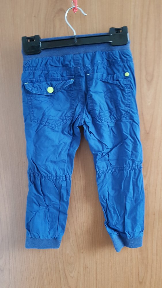 leicht gefütterte Hose/ Stoffhose/ Jogginghose Gr. 104