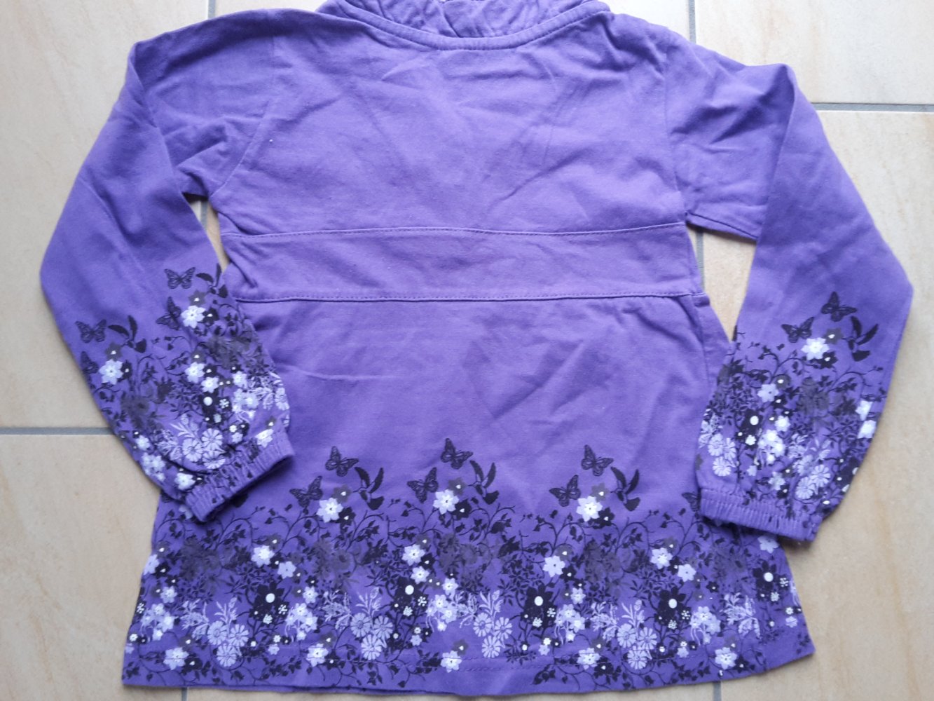 lilafarbene Tunika in Gr. 110