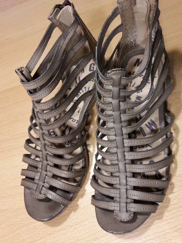 Sandalen in Gr. 31 von Mustang