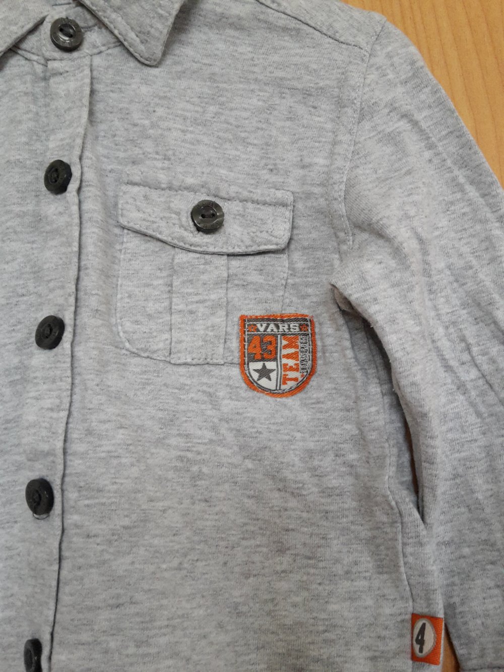 schönes Langarmshirt in Hemdoptik in Gr. 86