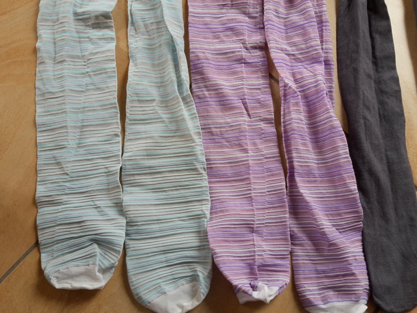 3 ungetragene Feinstrumphosen in Gr. 110/116