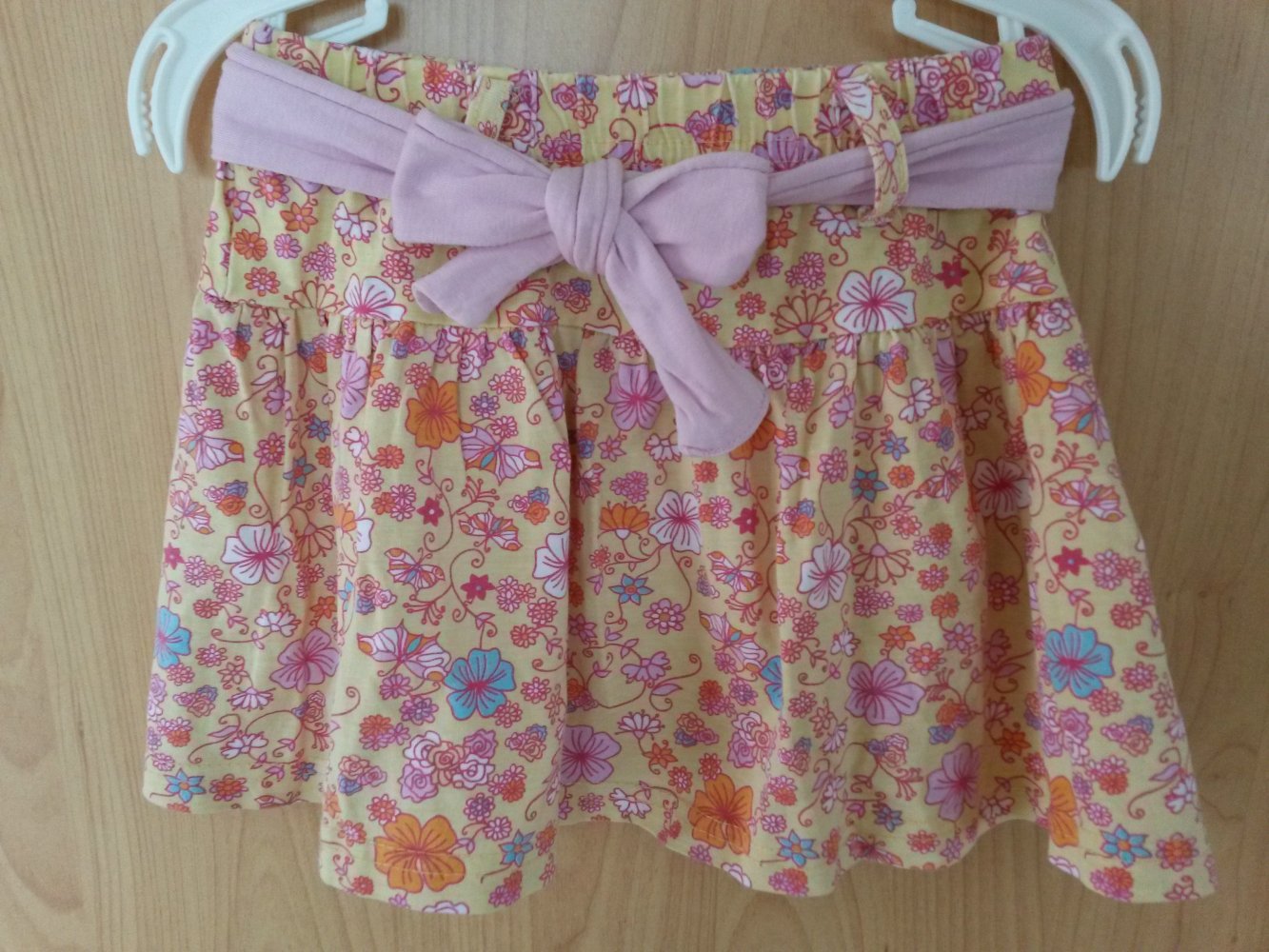 schöner Rock in Gr. 98 