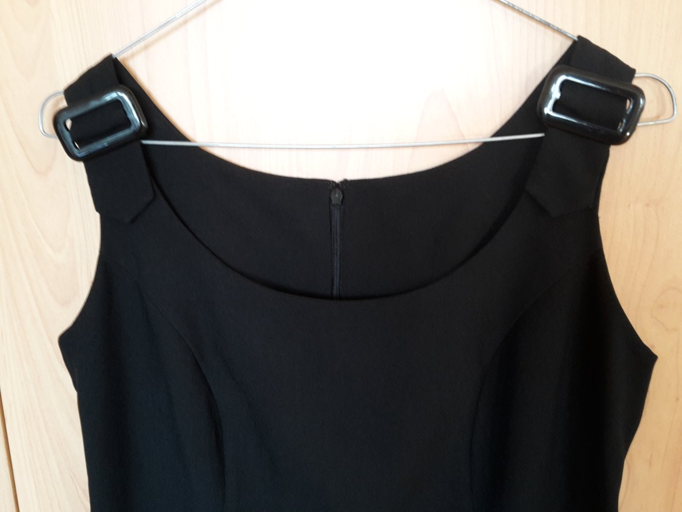 Etuikleid in Gr. 36 kaum getragen 1-2x