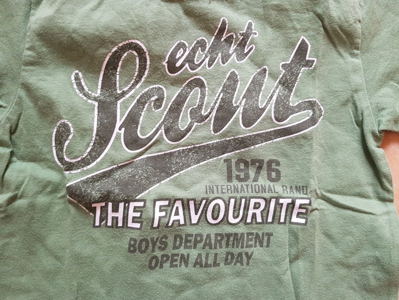 khakifarbenes T-Shirt in 92/98 von Scout