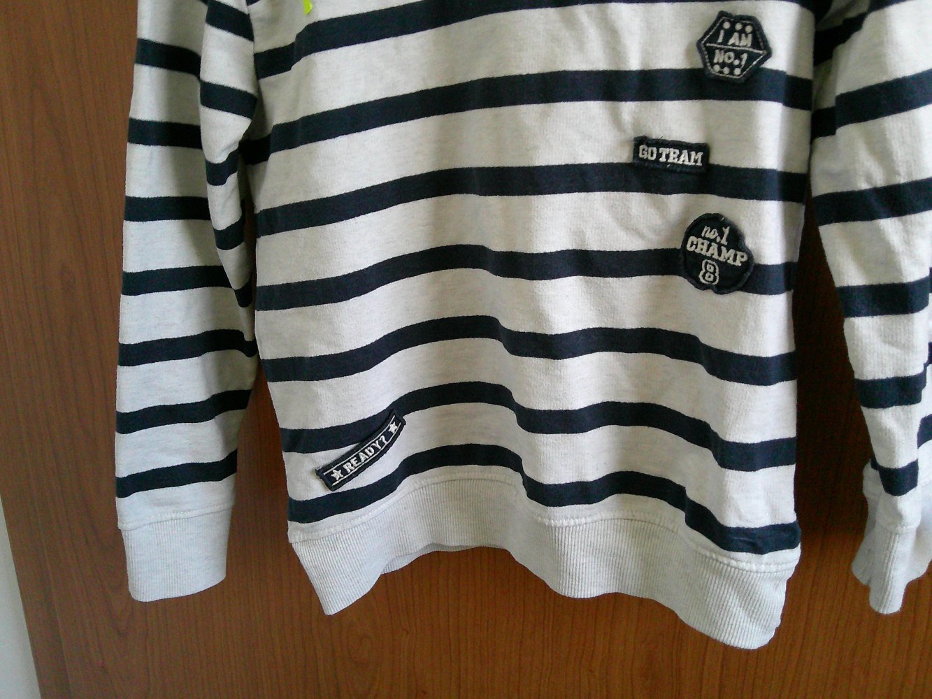 Hoody/ Kapuzensweatshirt Gr. 128 von Topolino