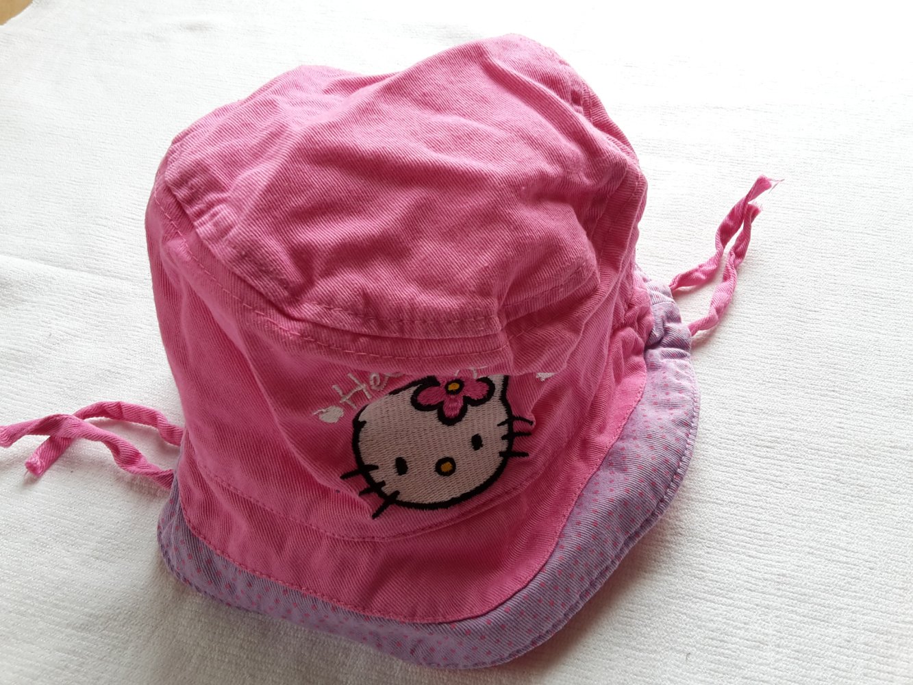Hello Kitty Sommerhut in Gr. 53-54