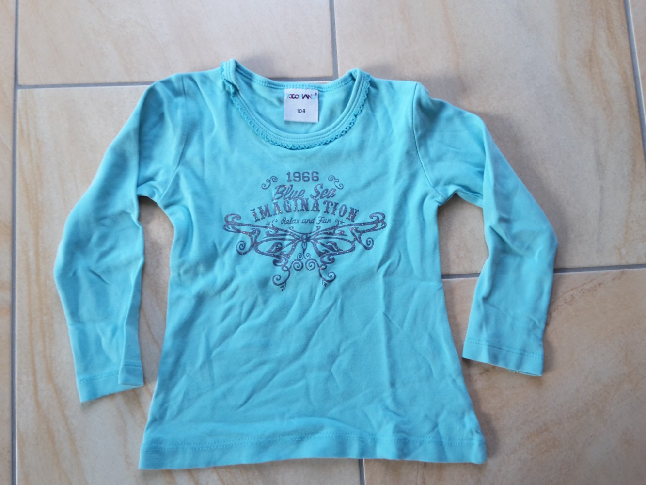 schönes LAShirt mit Glitzer in Gr. 98