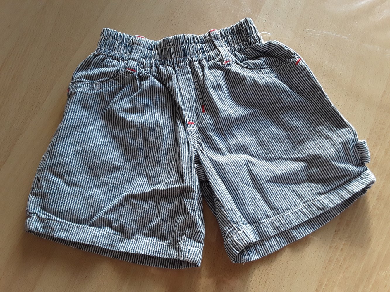 gestreifte Shorts / kurze Hose in Gr. 74 von Topolino