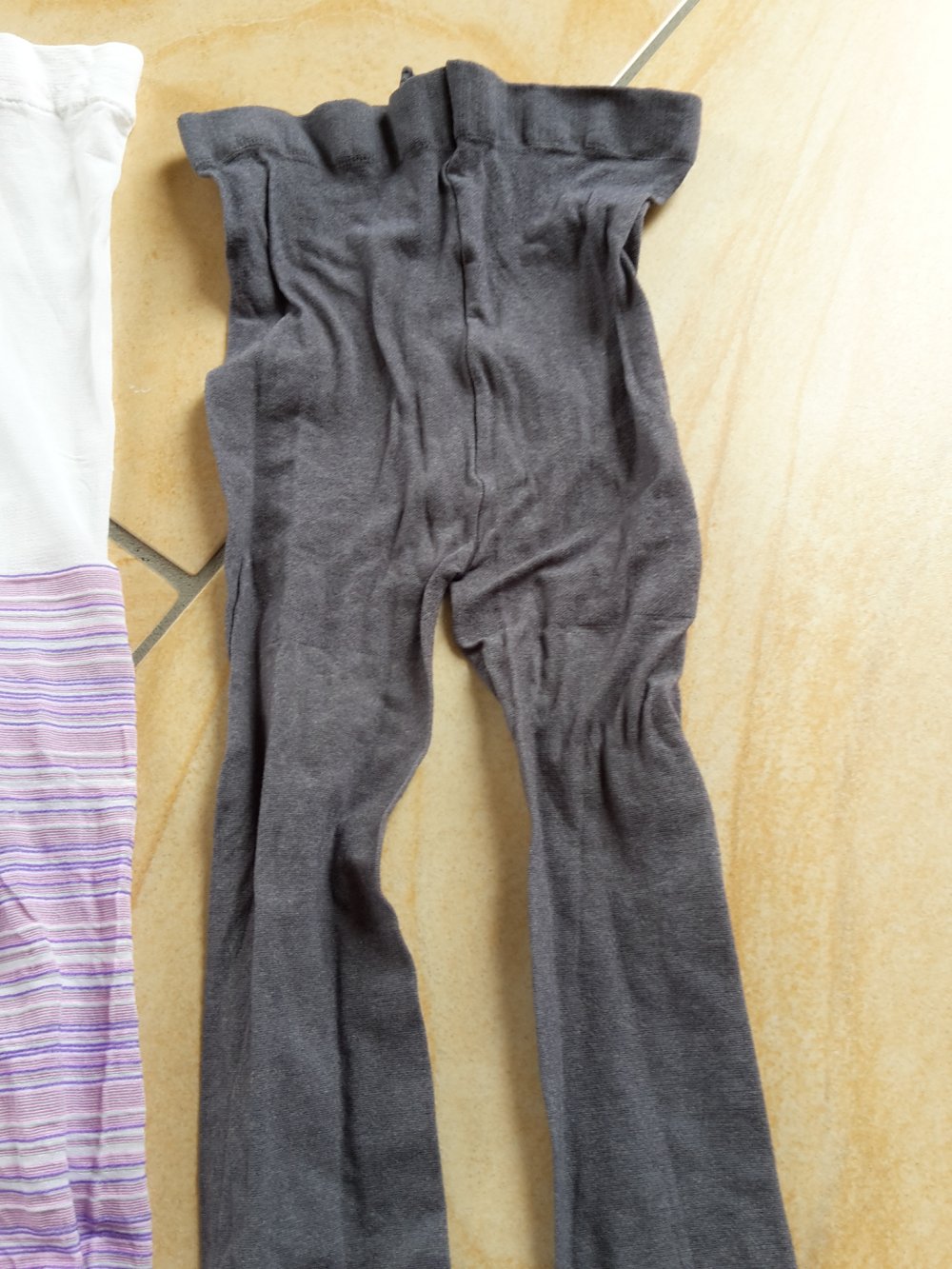 3 ungetragene Feinstrumphosen in Gr. 110/116