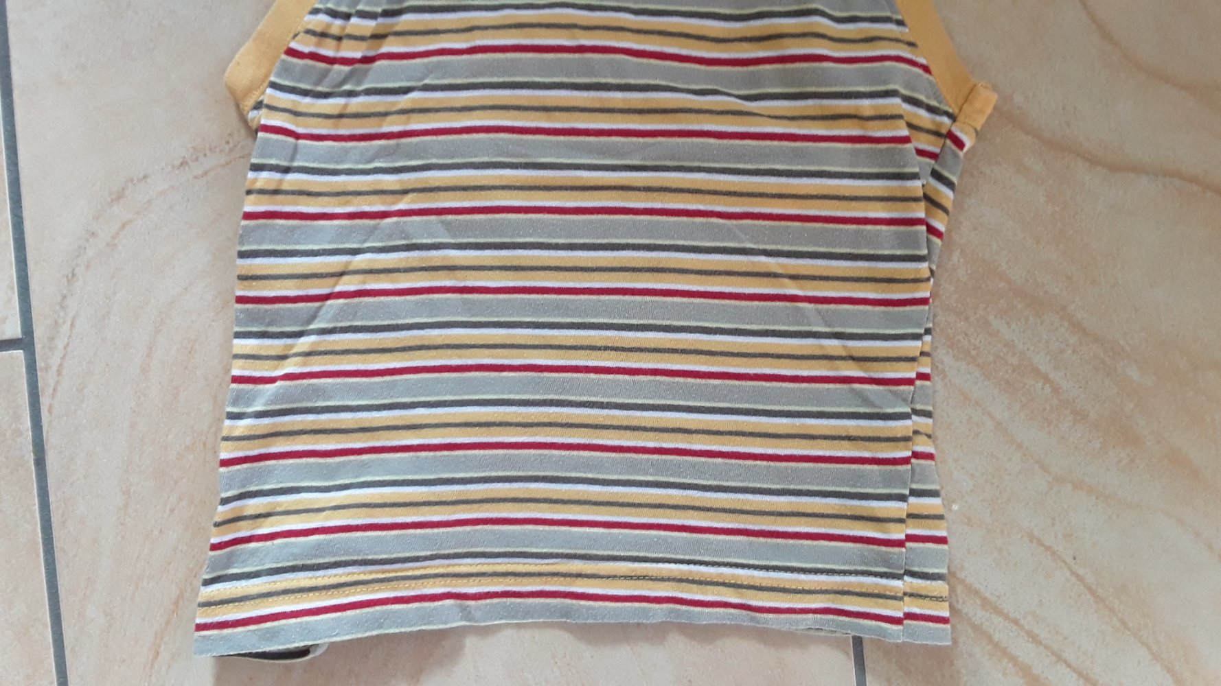 gestreiftes Achselshirt 104/110