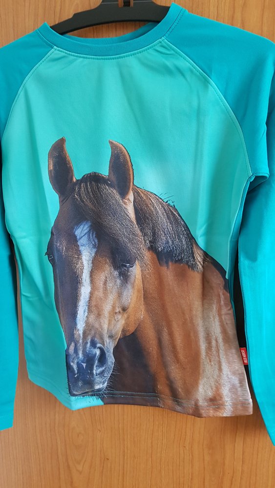 ungetragenes Langarmshirt in Gr. 152 von Red Horse (nur gewaschen)