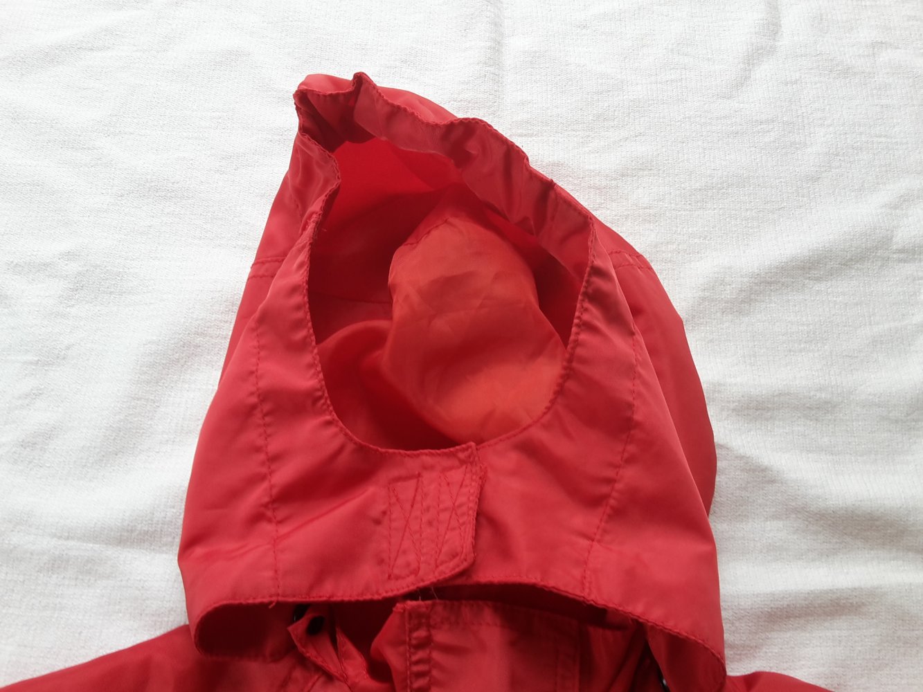 rote Windjacke in Gr. 92 von Power Kids