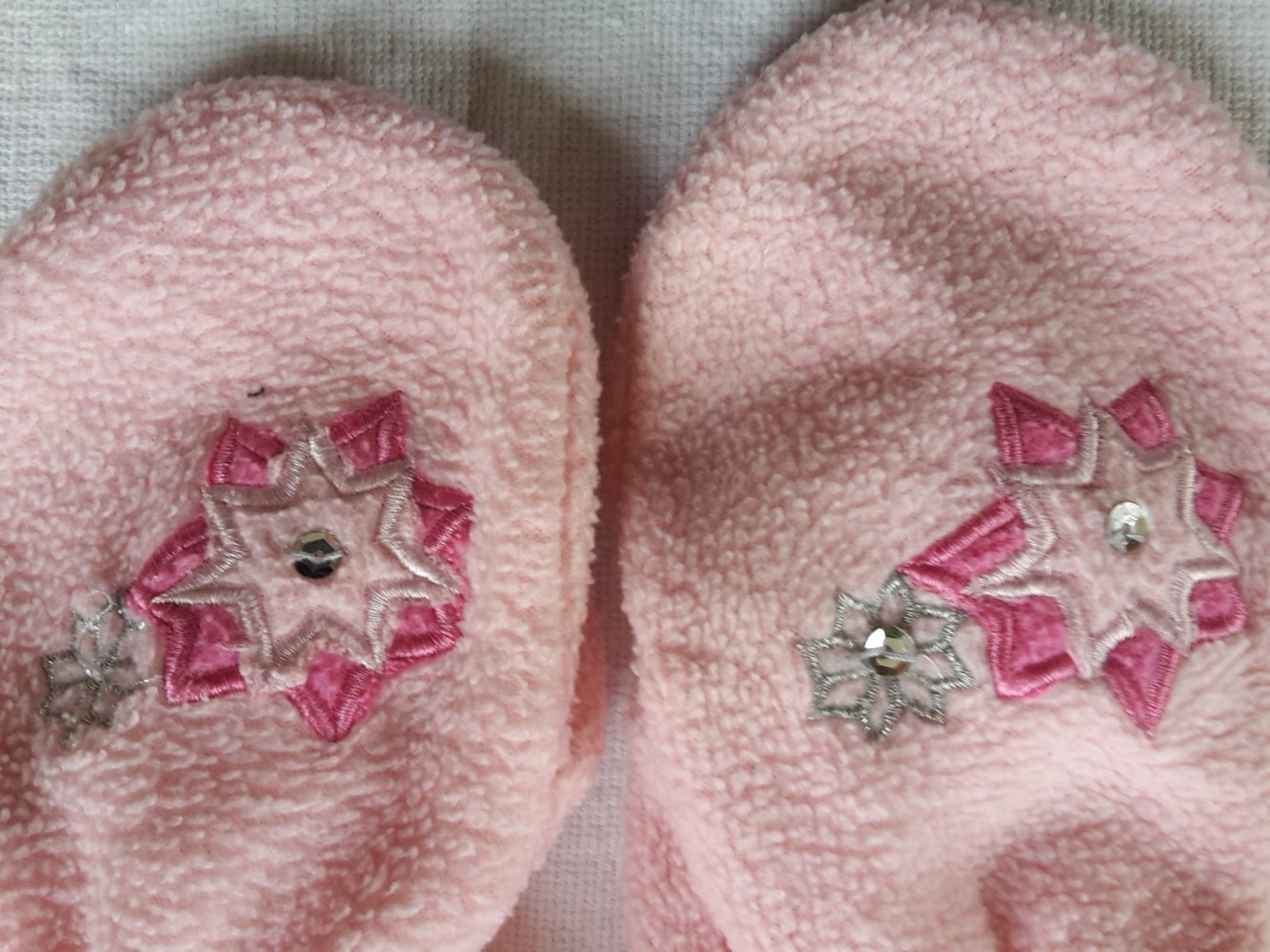 schöne Handschuhe für ca. 3-4 Jahre