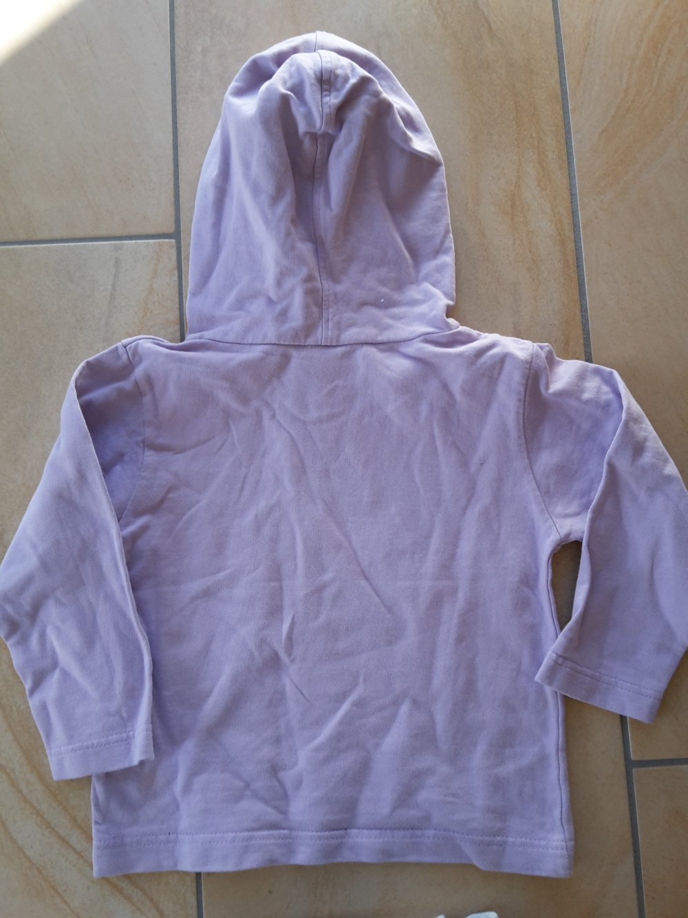 lilafarbenes Kaputzensweatshirt/ Hoodie in Gr. 98/104