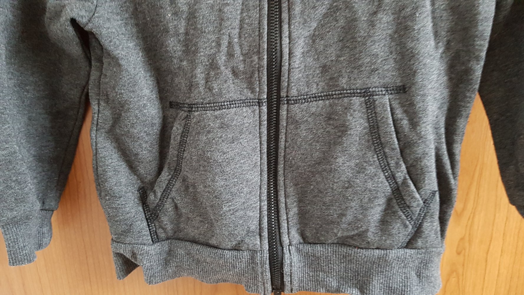 graue Sweatjacke Gr. 98/104 von H&M