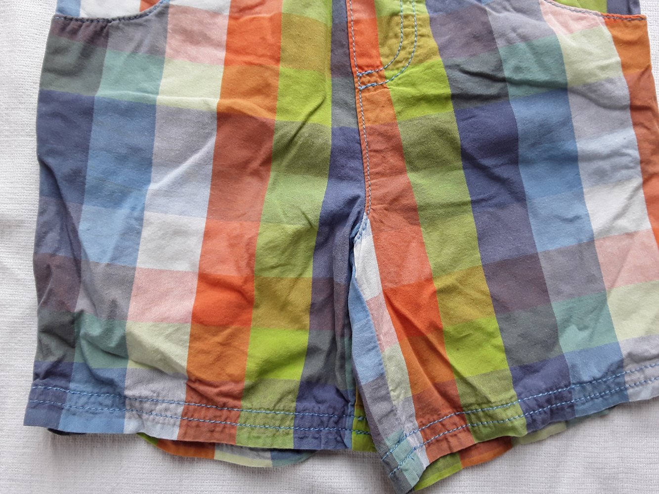 kurze, karierte Hose / Shorts in Gr. 86 von Liegelind